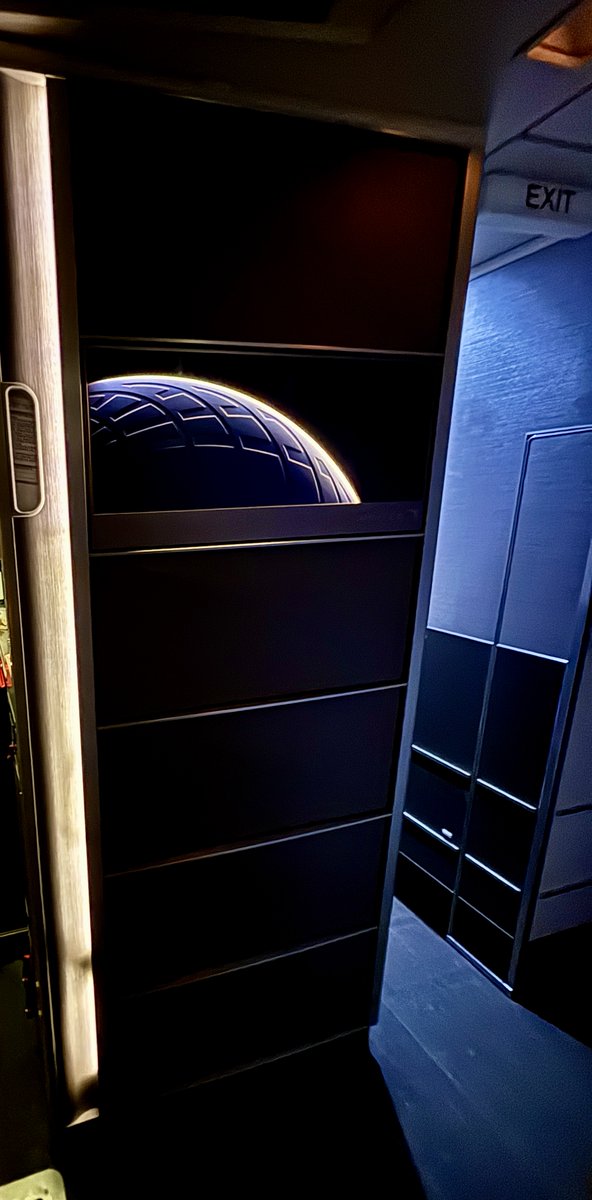 ByERussell's tweet photo. The other week I found myself onboard a @united jet delivered during the George H. W. Bush administration, but I never would have guessed on sight alone.

Why your next flight may be on a very old plane and you probably won’t know.

More on @CNNTravel: https://t.co/3ND1hAV4op https://t.co/ehAIoYdq6y