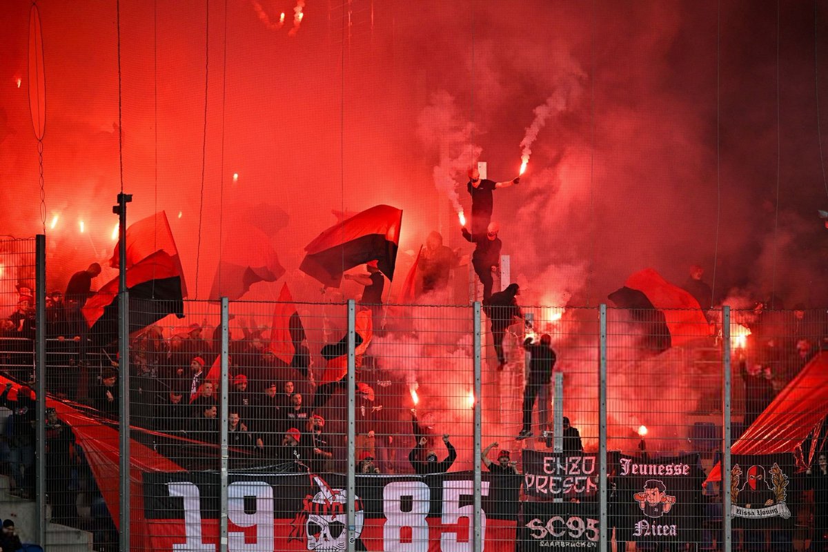 Vibes Foot tweet media