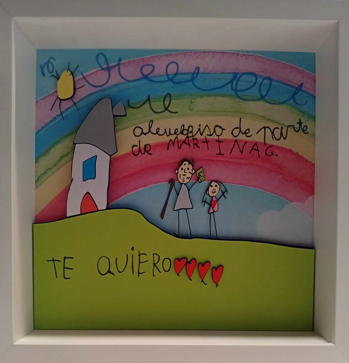 kartonkut's tweet photo. Dibujos  que cobran vida en forma de cuadros... ❤️ 
#kartonkut #artesania #niños #niñas #mama #papa #familia #dibujosdeniños #dibujando #dandovida #regalos #regalosunicos #arteconniños #regalosespeciales #unregaloparapapá #cuadrosdecorativos #habitacioninfantil #regalo https://t.co/4A57Pouv3s