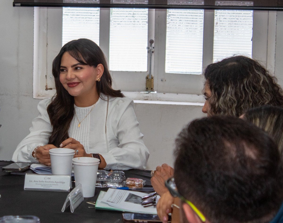 DIF_Michoacan's tweet photo. El Consejo Técnico de Adopción y Acogimiento Familiar del Estado de Michoacán sesionó para fortalecer acciones en favor de niñas, niños y adolescentes susceptibles de adopción, priorizando siempre su bienestar y desarrollo integral 💙👨‍👩‍👧‍👦✨
 #MichoacánEsMejor #CrianzaConConciencia https://t.co/G2tn7bjCH2