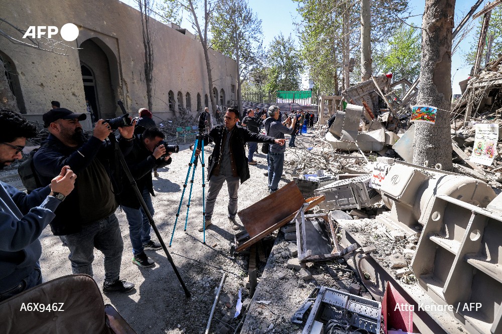 ReporteYa's tweet photo. #7Ab #EEUU #Irán
"El secretario general está muy preocupado por las declaraciones (...) que sugieren que todo un pueblo o toda una civilización podrían verse obligados a soportar las consecuencias de decisiones políticas y militares", declara el portavoz de la ONU Stéphane Dujarric - @AFPespanol