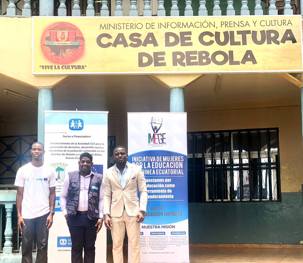 MInfoPressyCultura.GE tweet media