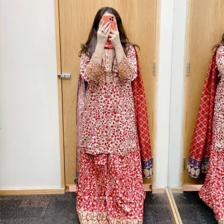Anoosha khan tweet media
