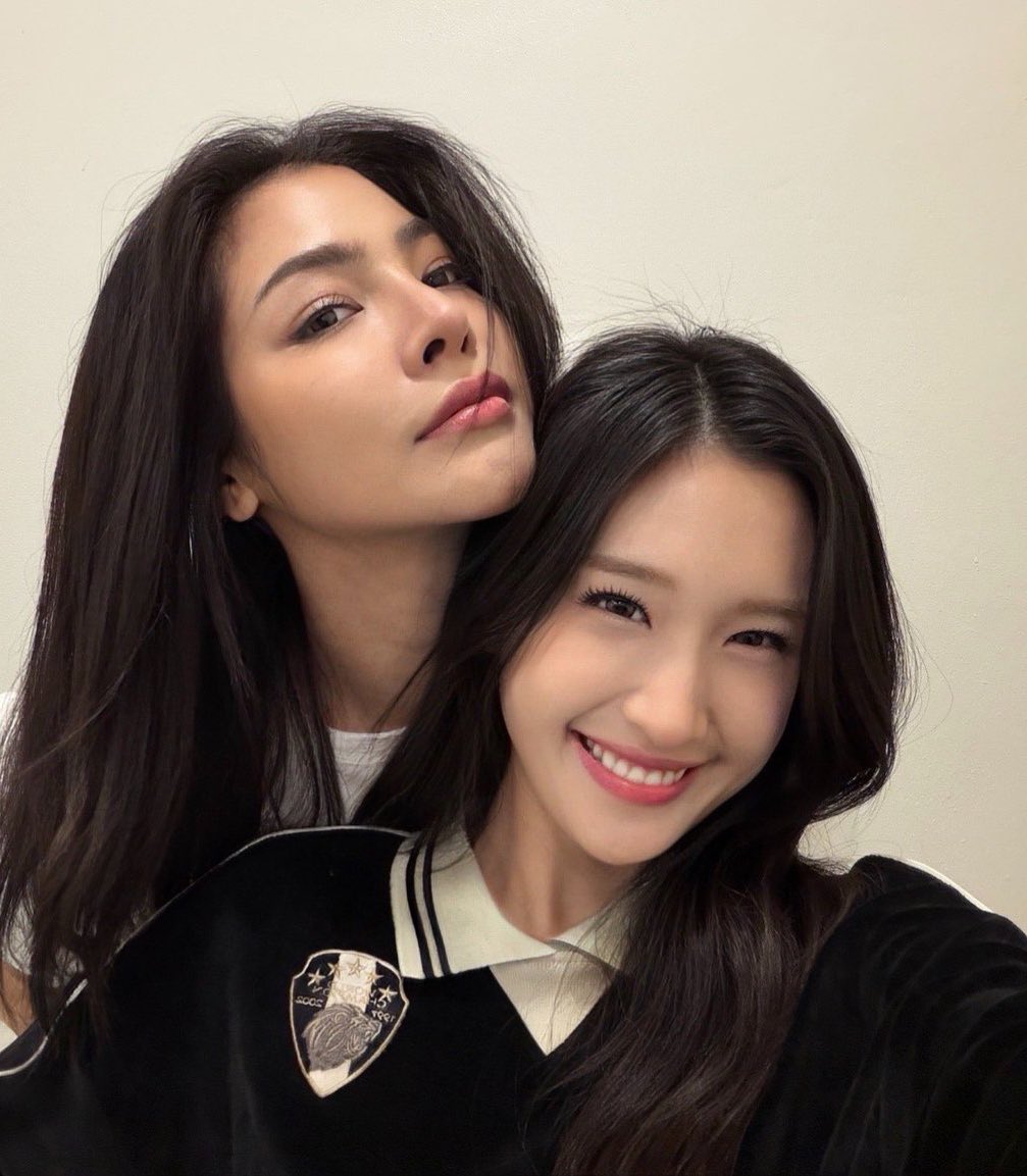 gigi ♆🍂 tweet media