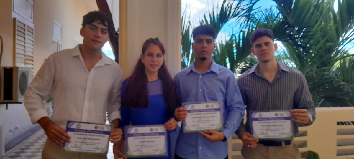 irisgm812's tweet photo. En el marco del Día Mundial de la Salud son reconocidos investigadores de #UCMCfg con Premio CITMA a investigación científica y a la innovación tecnológica. De igual manera nuestros jóvenes y estudiantes investigadores. «Juntos por la salud. Apoyemos la ciencia» #SomosUCMCfgos https://t.co/SweRugT4Bq