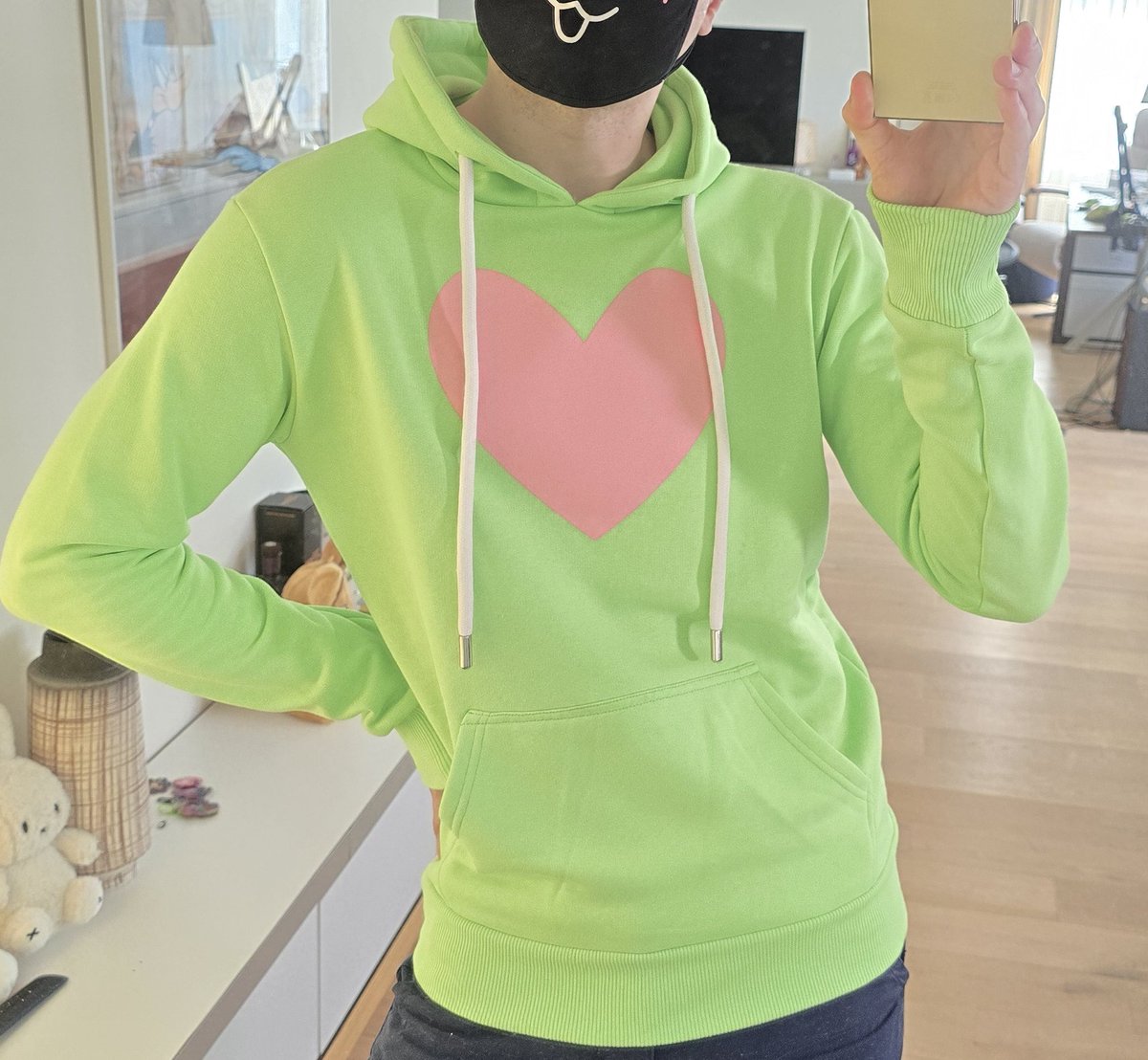 T-Hoodie tweet media