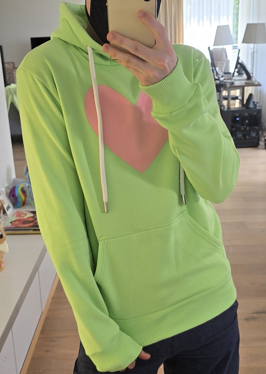 T-Hoodie tweet media