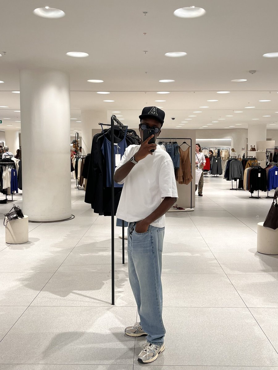 Leon Mjwara🐉 tweet media