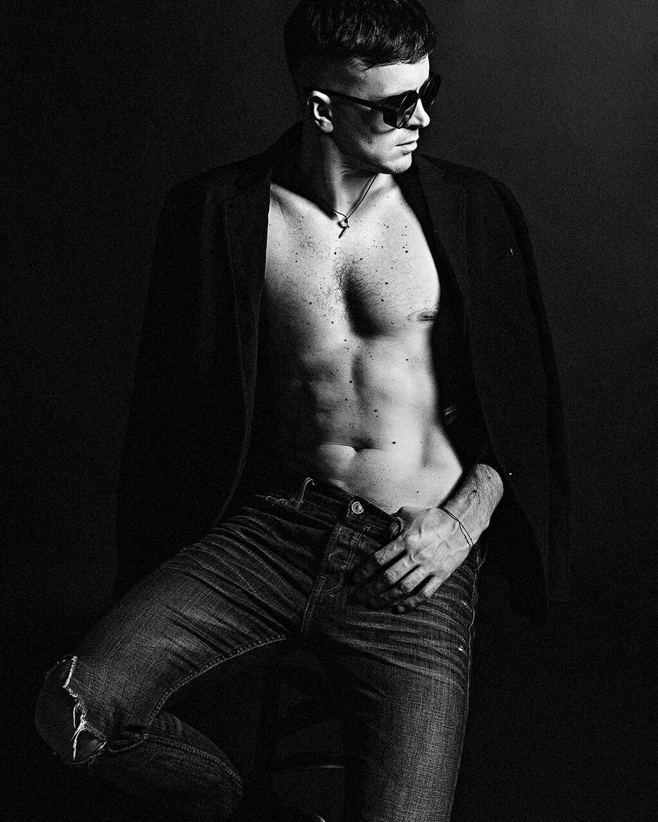 Надежда👻 tweet media