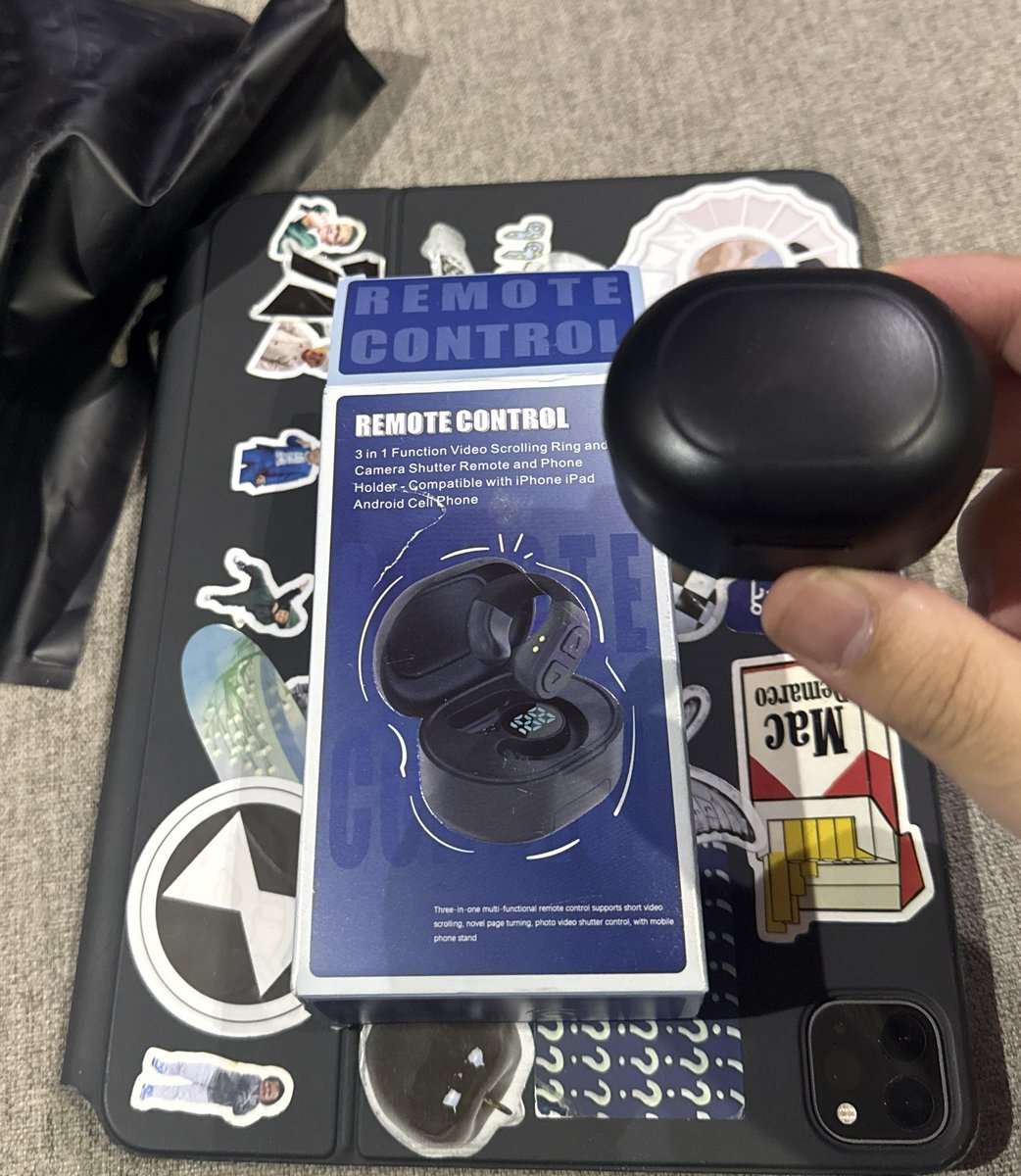 heelacation tweet media