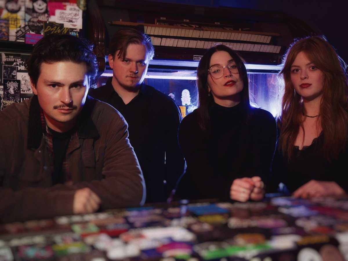 steelcitymusic's tweet image. This &amp;amp; That: Whisper Gang single “Bend” 
steelcitymusic.ca/this-that-whis… 
#NewMusicAlert #music #newmusic #canada @gunner101 @GoGunnersmith