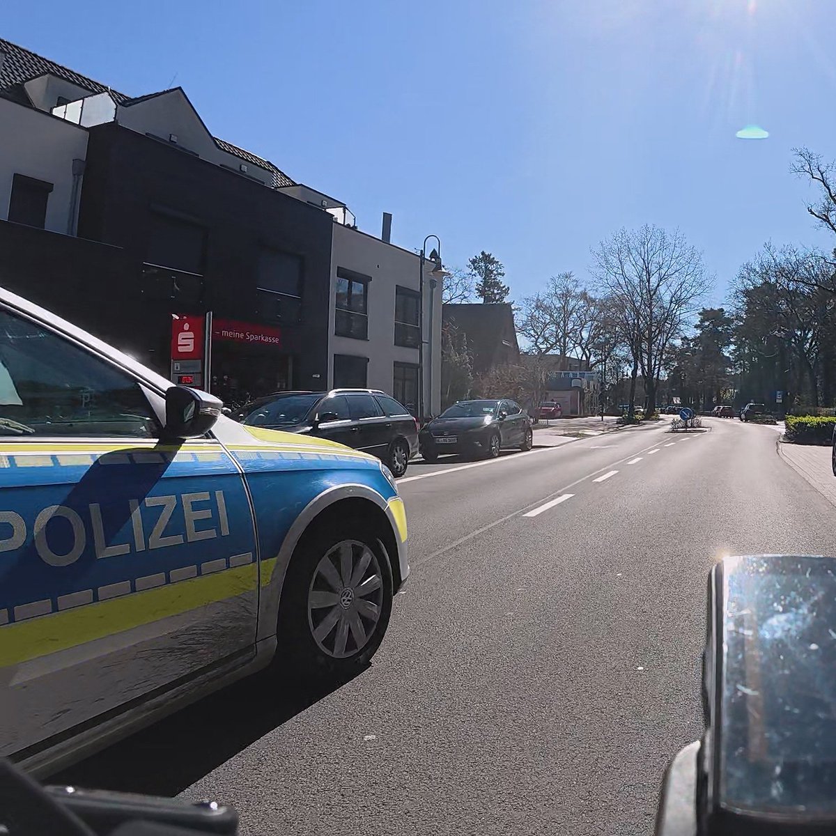 blue_racer tweet media