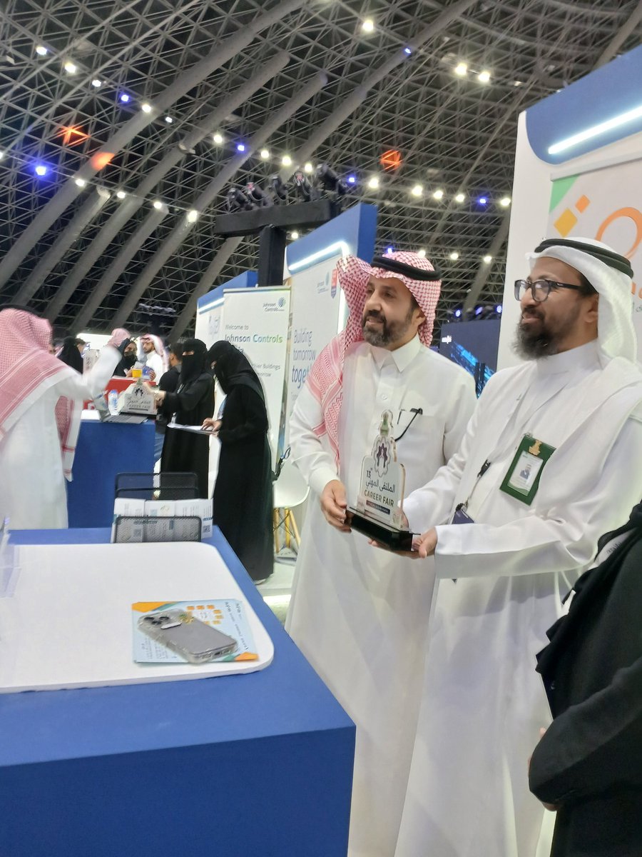تعاونية تطوير التدريب والاستشارات tweet media