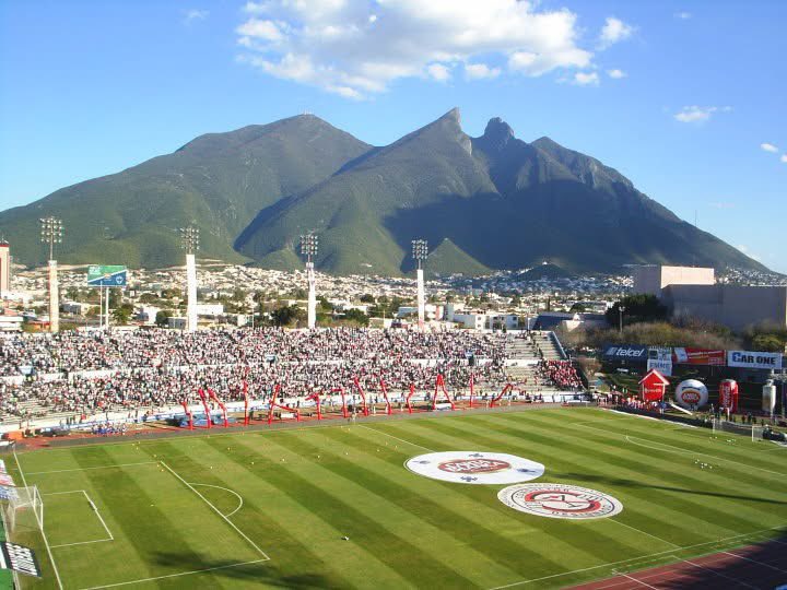 Qué bonito recuerdo de un juego en el TEC #Rayados hermosa⛰️#Monterrey #cerrodelasilla ⛰️