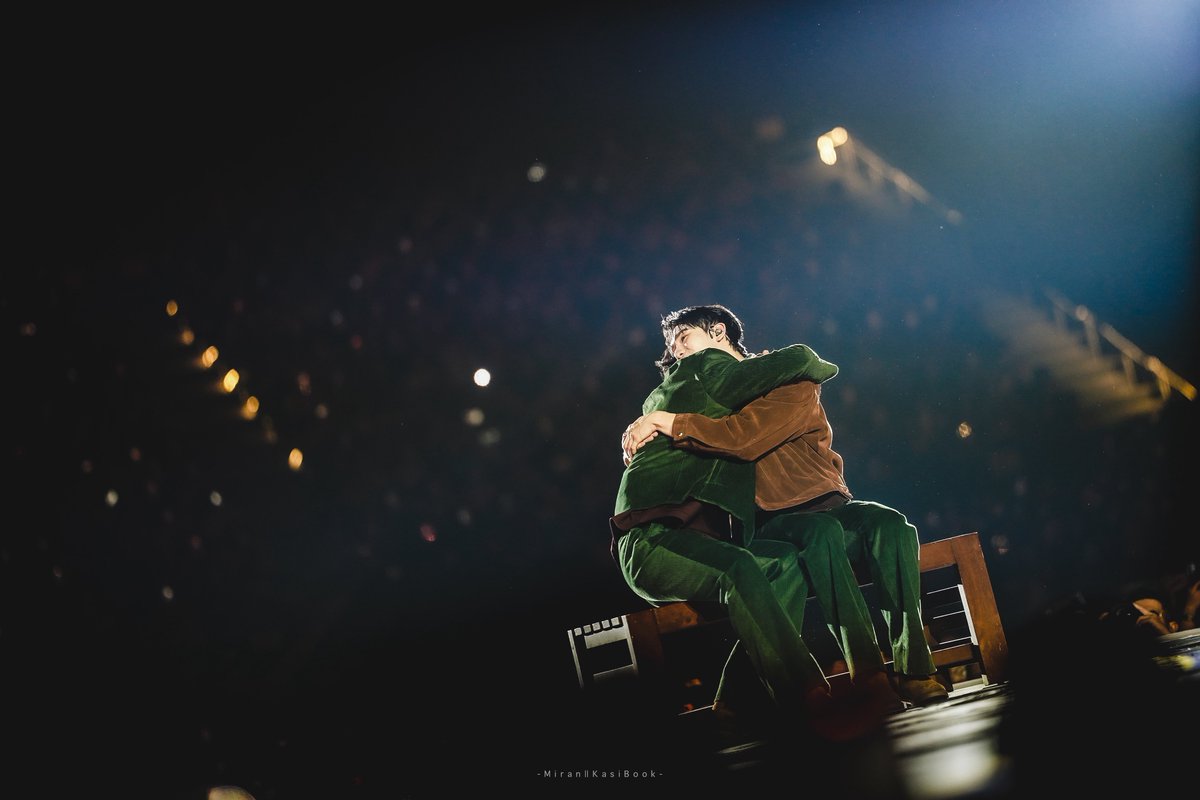 MiranMilk's tweet image. . 🤍         

            จะกอดเธอไว้ ไม่ให้ไปไหน

เพราะวันนี้ไม่ใช่ฝัน นับตั้งแต่เธอเข้ามา

      หัวใจของฉัน ก็ไม่ต้องตามหาใคร

FORCEBOOKMAFOX FUNTOPIA D2
             #ForceBookFanconD2 
                #fforce_ #kasibook