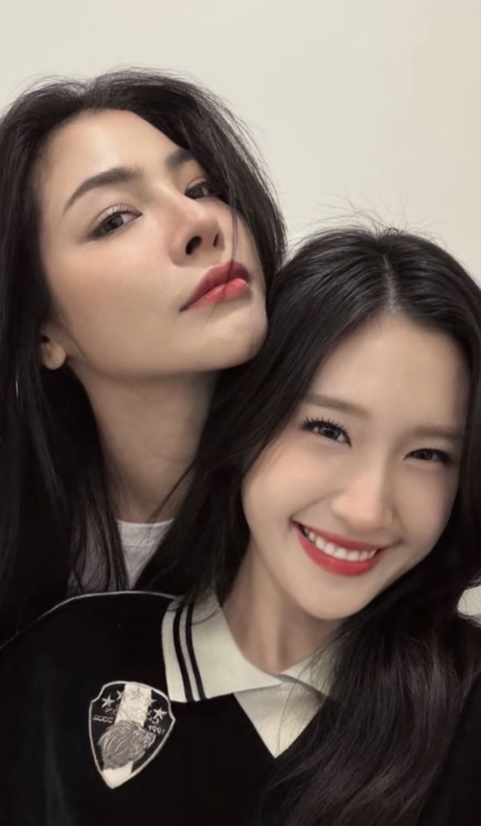 Caterina tweet media