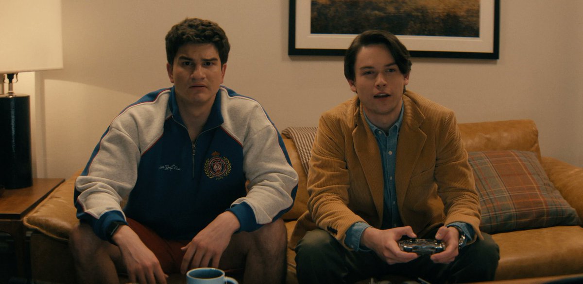 DisneyXHulu tweet media