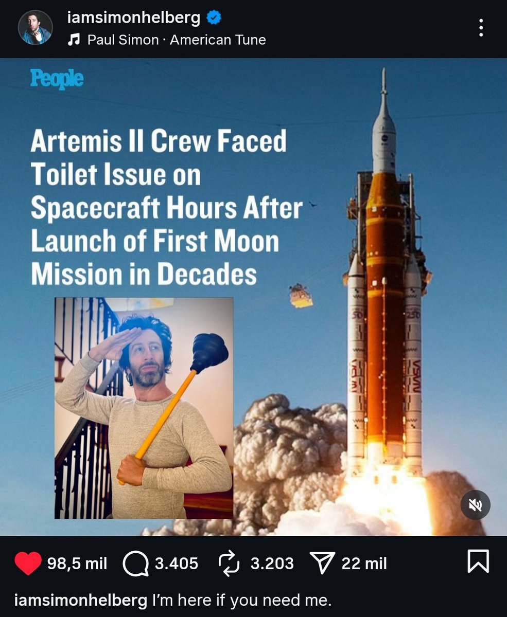 All_Screens's tweet image. #NoticiaSeriéfila ¡Contestó! Simon Helberg (#TBBT) respondió al percance con el retrete en la Artemis II con este post en Instagram: «Estoy aquí si me necesitáis».

Publicación del día jajajajaja.