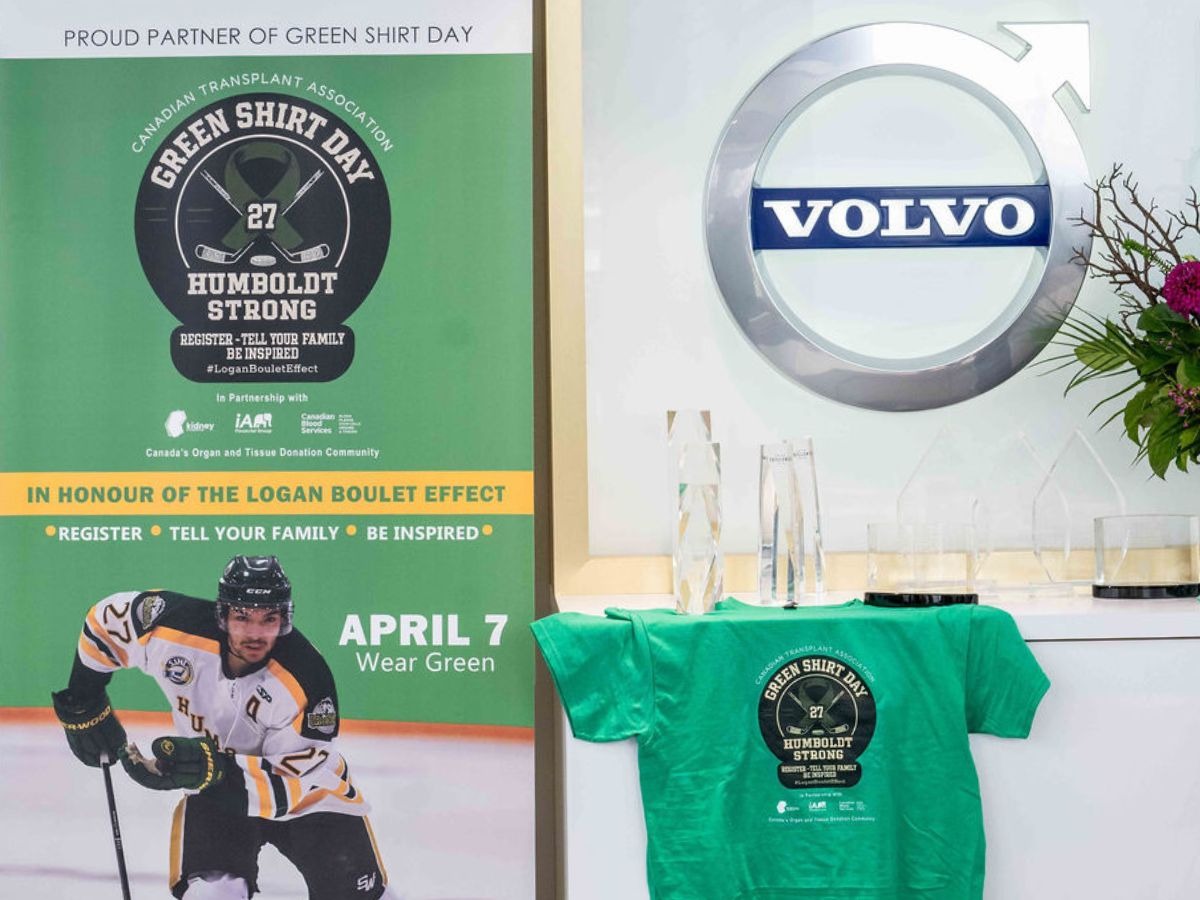 VolvoEdmonton's tweet photo. Volvo Cars Edmonton is proud to support Green Shirt Day as a Team Player Sponsor! 
We honour the legacy of Logan Boulet and the Humboldt Broncos by joining in raising awareness for organ donation. 💚
@greenshirtday #GreenShirtDay #LoganBouletEffect https://t.co/yf2QxiHu1D
