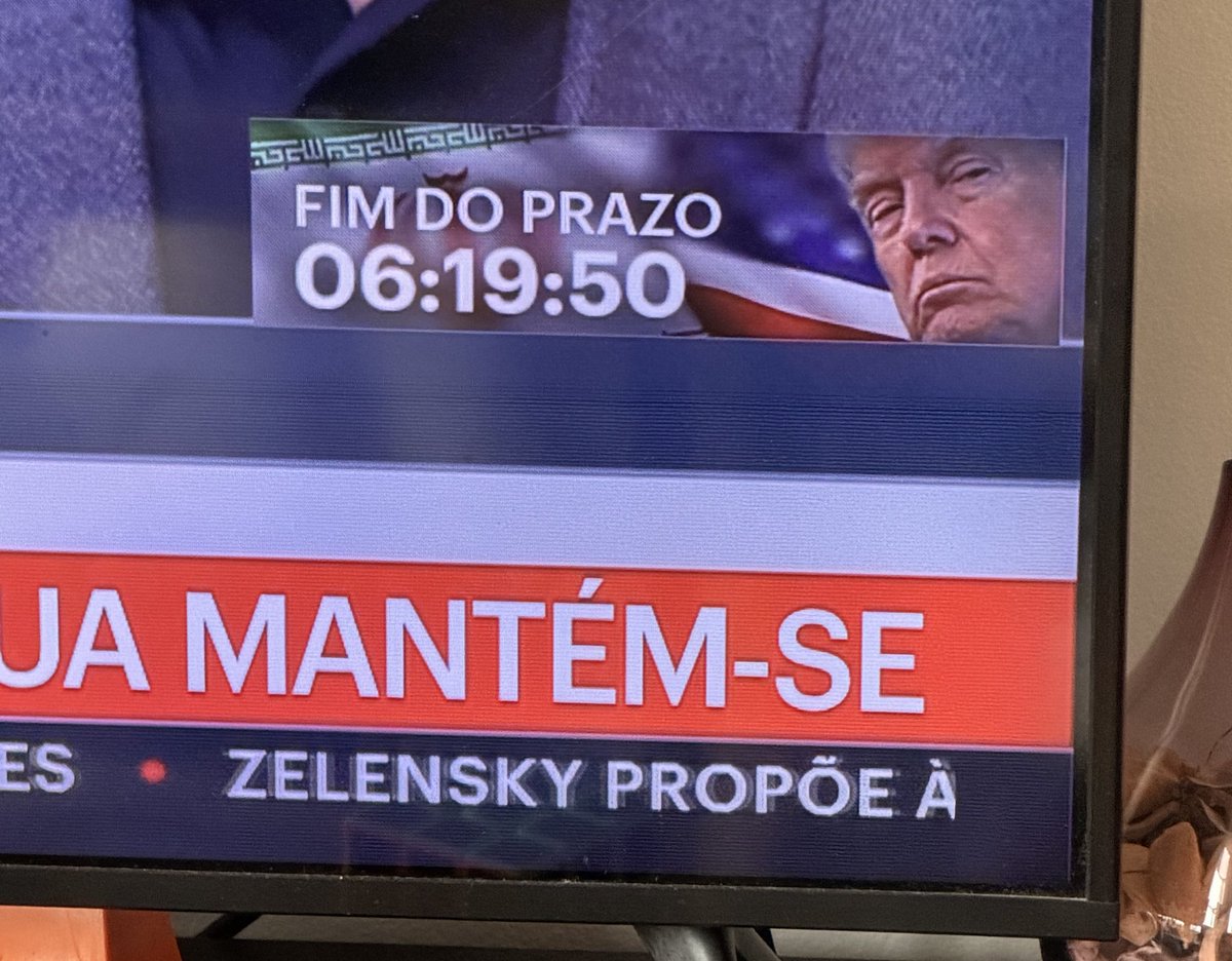 cateistweeting's tweet photo. os canais portugueses estão-se a passar. https://t.co/HKUex36JAj
