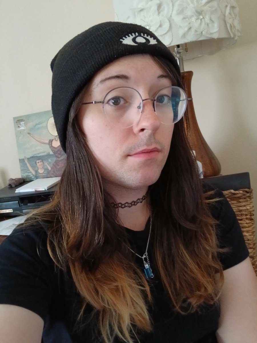 darcy 🖤 tweet media