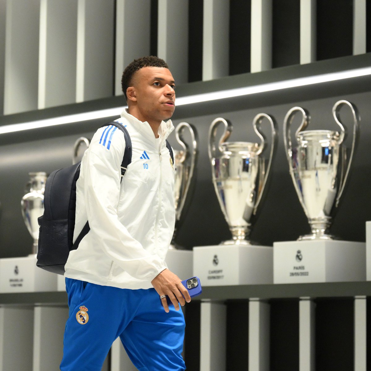 عمرو tweet media