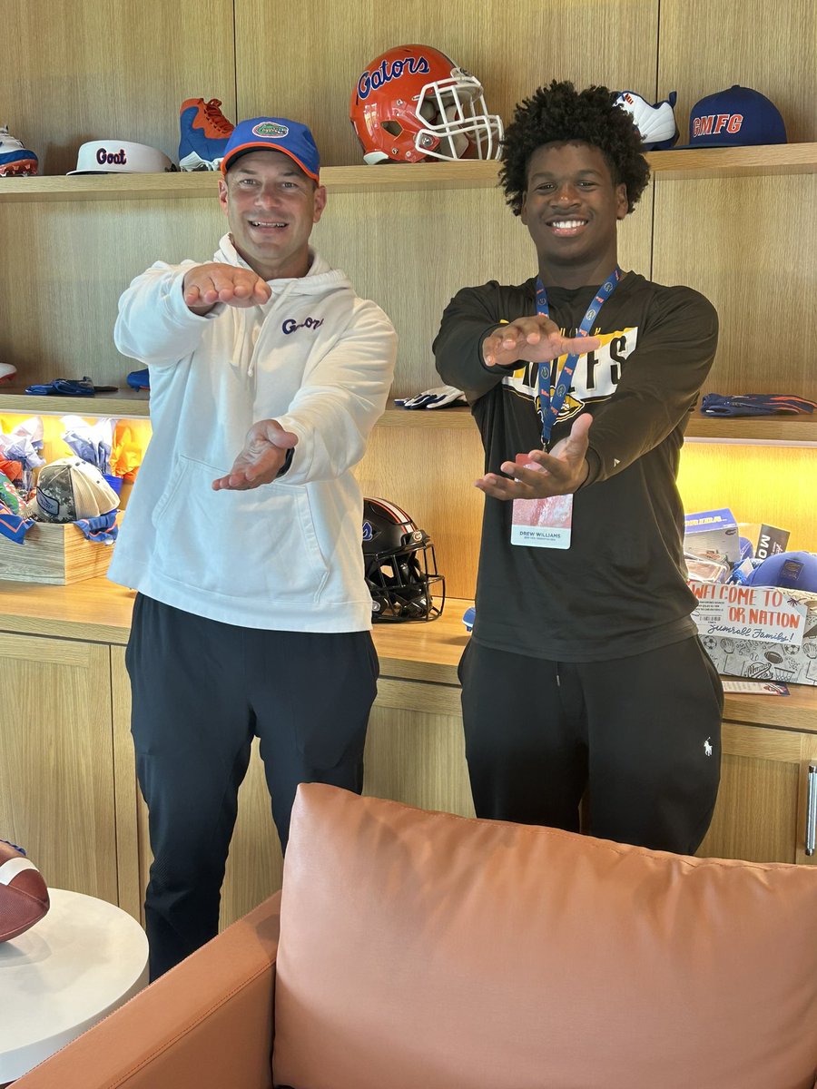 Drew Williams tweet media