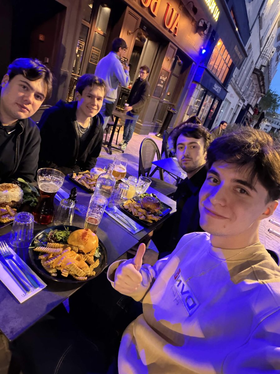 gab / versio 𓀁 tweet media