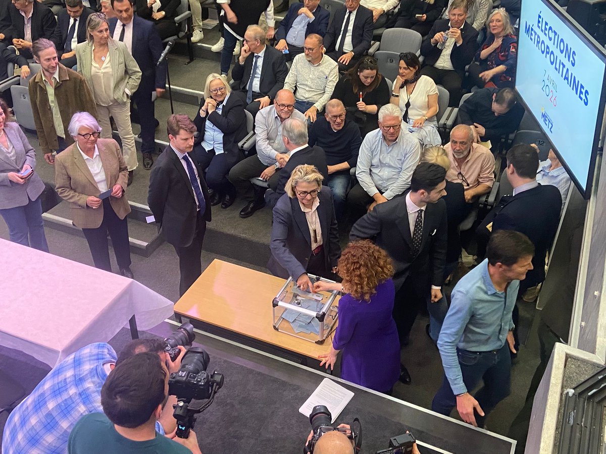 voinconmc's tweet image. Vos élus @RNMoselle de #Metz étaient présents pour le 1er conseil de la Métropole de Metz pour l'élection du président.
@etienne_anstett était le seul à déclarer sa candidature face au maire de Metz.
Une heure de séance pour reprendre demain matin à 9h30 ! 
@RNational_off