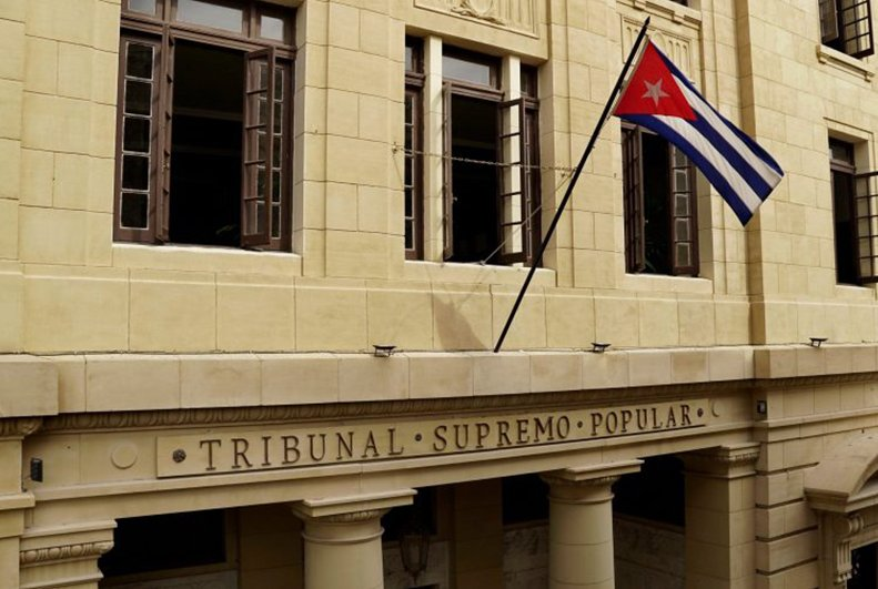 JuventudRebelde's tweet image. #Cuba🇨🇺 Tribunal Supremo reafirma sanciones severas contra sabotajes al #SEN🇨🇺⚡️   
📌Personas inescrupulosas sustraen componentes de parques fotovoltaicos y grupos electrógenos, afectando al #SEN🇨🇺⚡️

👉 juventudrebelde.cu/cuba/2026-04-0…