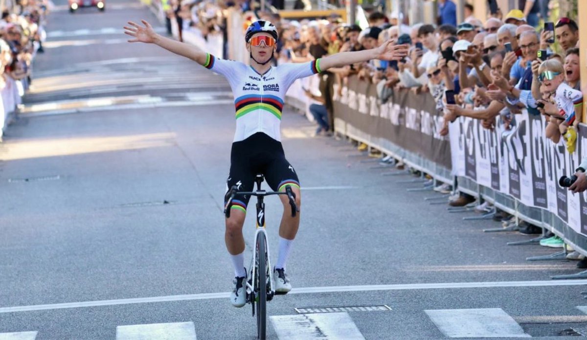 RBH_ProCyclingF's tweet image. #Rookies Lorenzo Finn remet ça en triomphant à nouveau en solitaire sur le GP Palio del Recioto en Italie ! 🥳

Notre Champion du Monde Espoirs a bénéficié d'un gros travail de toute l'équipe @RBH_ProCycling, dont Max Bock 6ème. Bravo les gars ! 👏💪