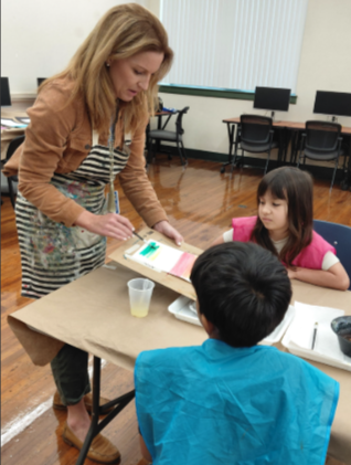 HillsVirtual's tweet photo. Our K-2 students turned science into art today! 🎨✨
After learning about acids and bases, they explored chemical reactions by creating lemon prints and using acid-based watercolors to design beautiful (and fragrant!) floral bouquets 🍋🌸
Learning has never smelled so sweet! https://t.co/6zCgpn4Tjj