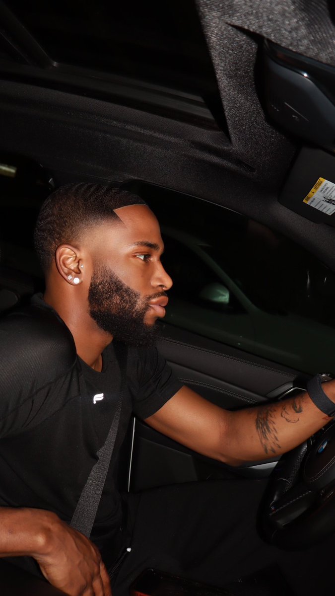 Markeis 🍃 tweet media