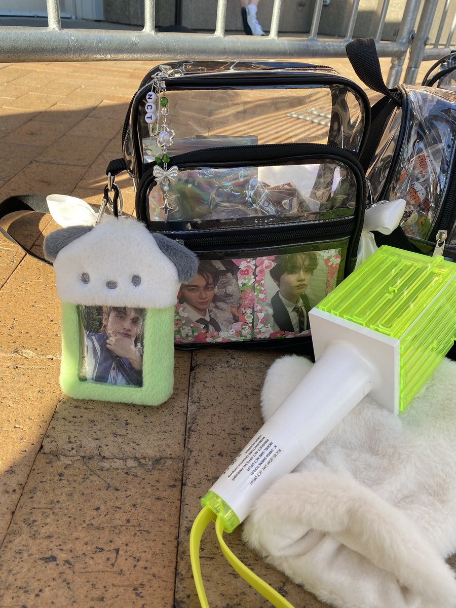 euijootype's tweet photo. genuinely i almost passed out in line for this concert but it was all worth it in the end https://t.co/25ChG00WLj