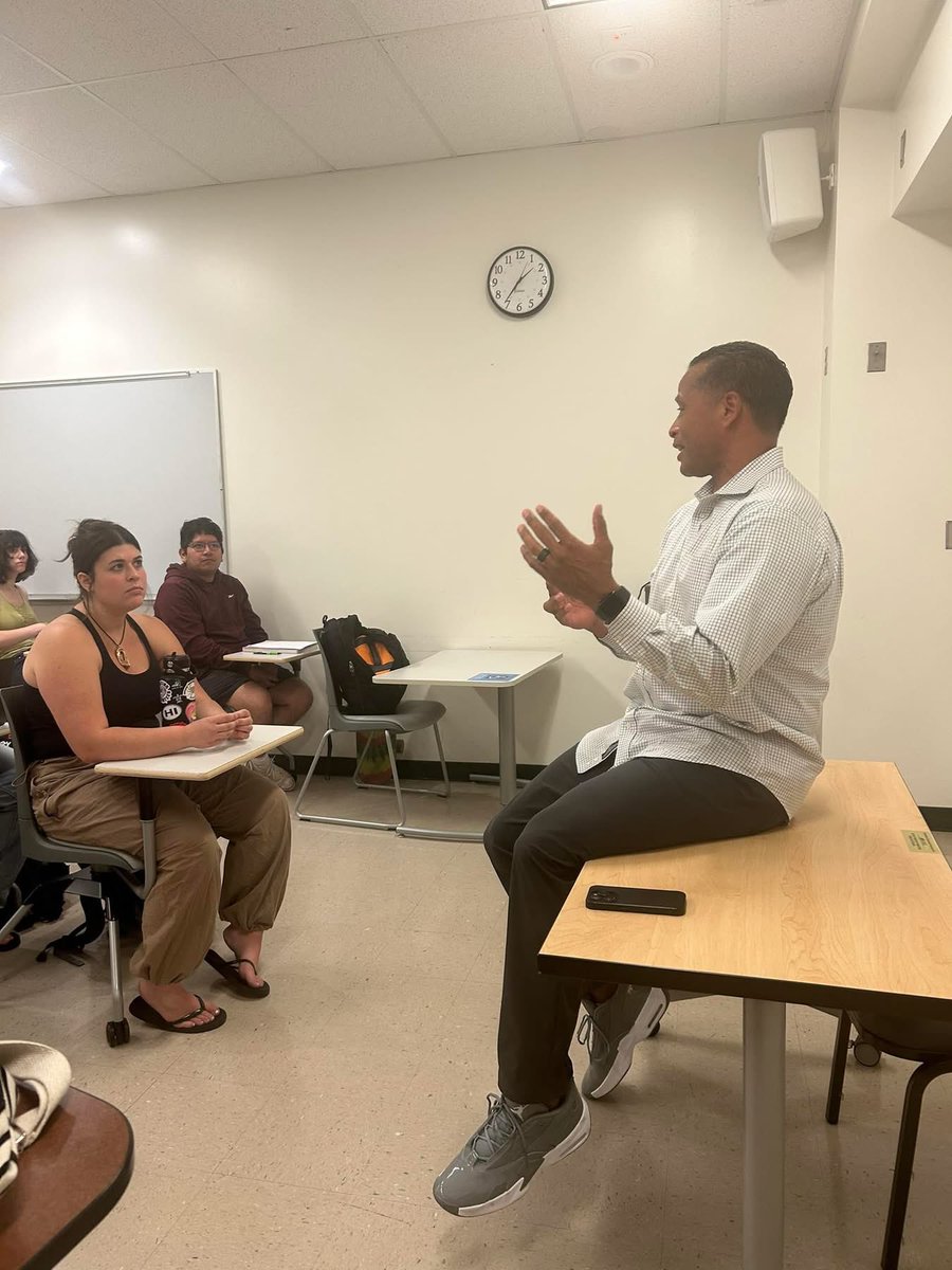 Daniel Hahn tweet media