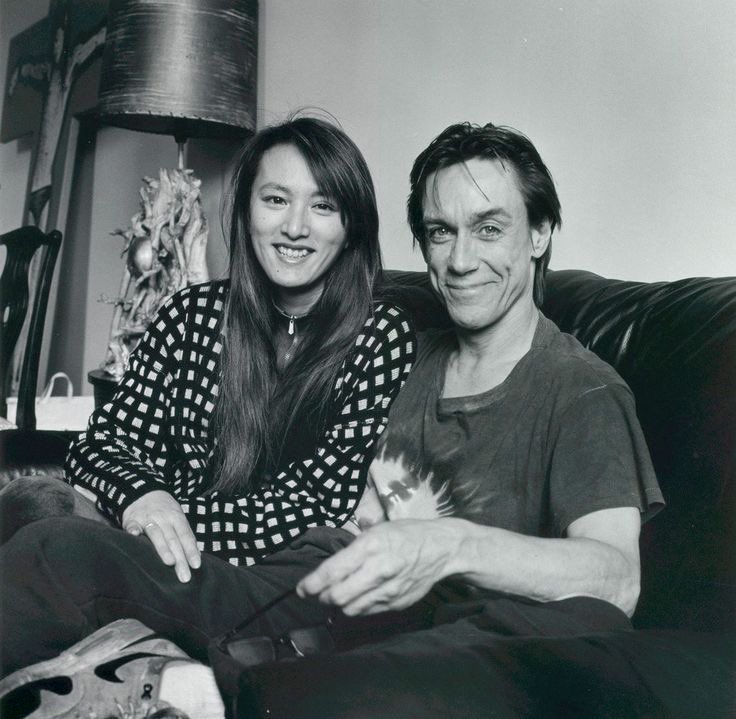 BillPourquoimec's tweet image. Iggy Pop with his ex wife Suchi. Photo by Thomas Fisher 1980s.