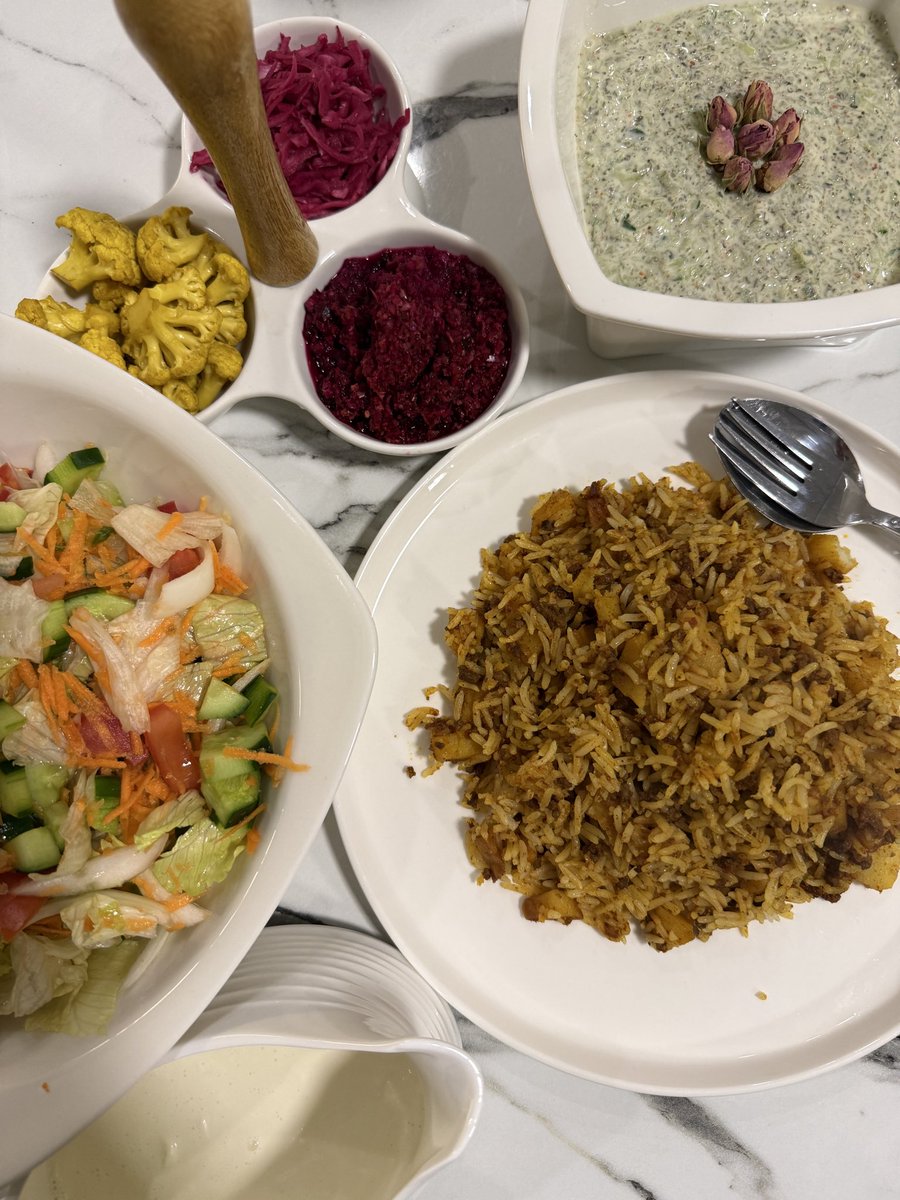 شَرقـیِ غَمگیـنِ غَمگیـن tweet media