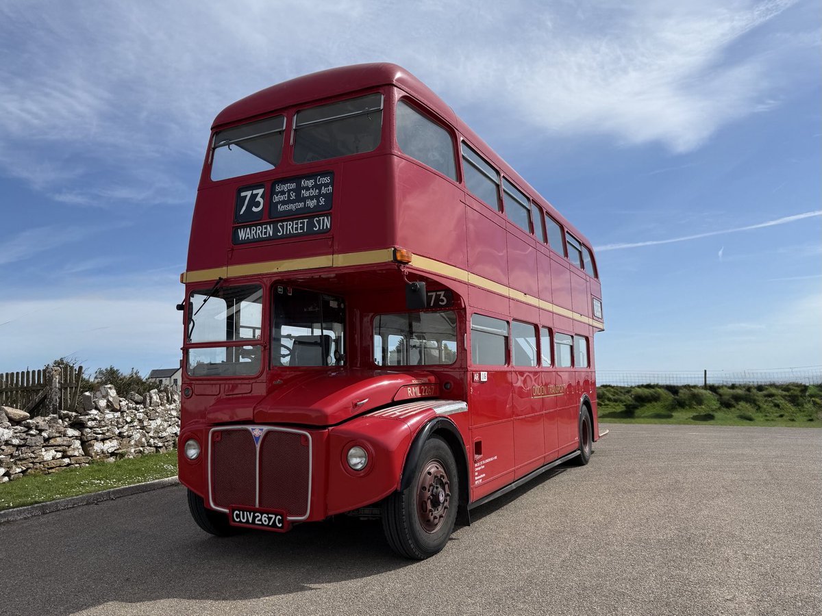 1CarolineBerry's tweet image. 07.04.26 I love coming across the unexpected. This vintage 73 London bus was at Rhossili today having a little jaunt.The owner very kindly let me on board &amp;amp; I was able to look around &amp;amp; also ring the bell 😊 What a beauty! Made me so nostalgic #glimmers #allaboard ⁦@TfL⁩