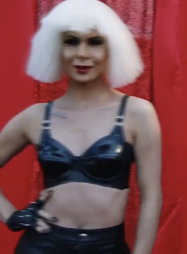 izzy #teamdarlene tweet media