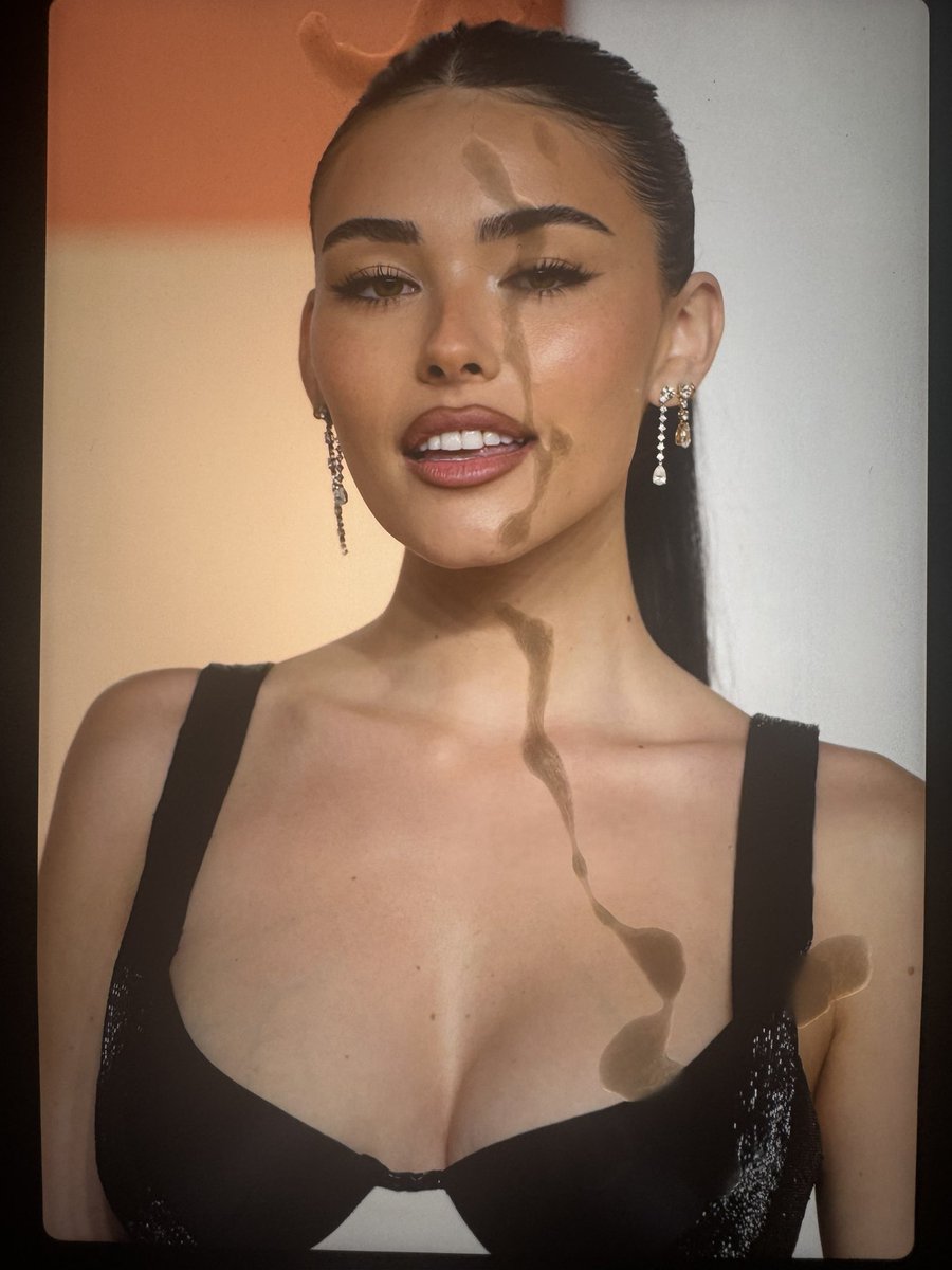 ChampionTribber's tweet photo. Cumming on Madison beer #cumtributes #cumtribute #cumtribs #cumtrib #tributes #tribute #tribs #trib #MadisonBeer #hugeload https://t.co/eaxlZl85PM