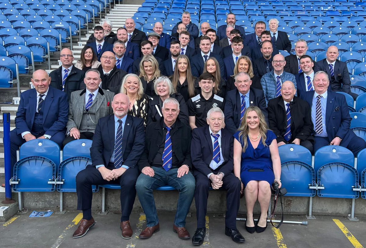 Huggy Bear tweet media