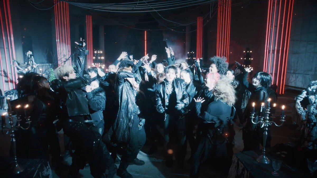 intro:night 🧭 tweet media