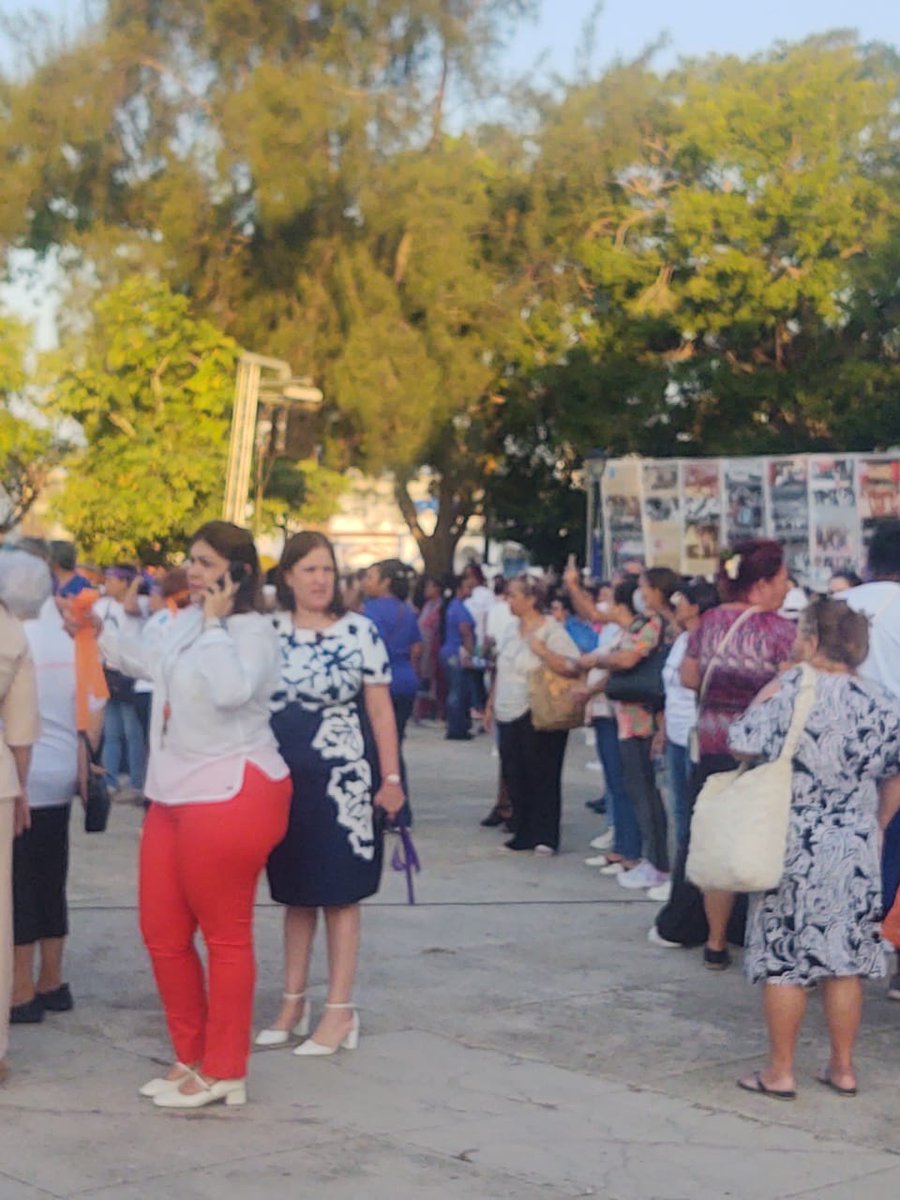 cuba_gea's tweet image. En #GEA #MujeresTransportistas ¡TODAS #ContraElBloqueo! 🇨🇺 👩🏻👩🏼👩🏽👩🏾👩🏿

Hoy nos unimos a la convocatoria de la FMC en el 96 aniversario del natalicio de Vilma Espín, alzando nuestra voz una vez más por el fin del bloqueo. 

#TransporteCuba #TransporteAutomotor 
@MitransCuba