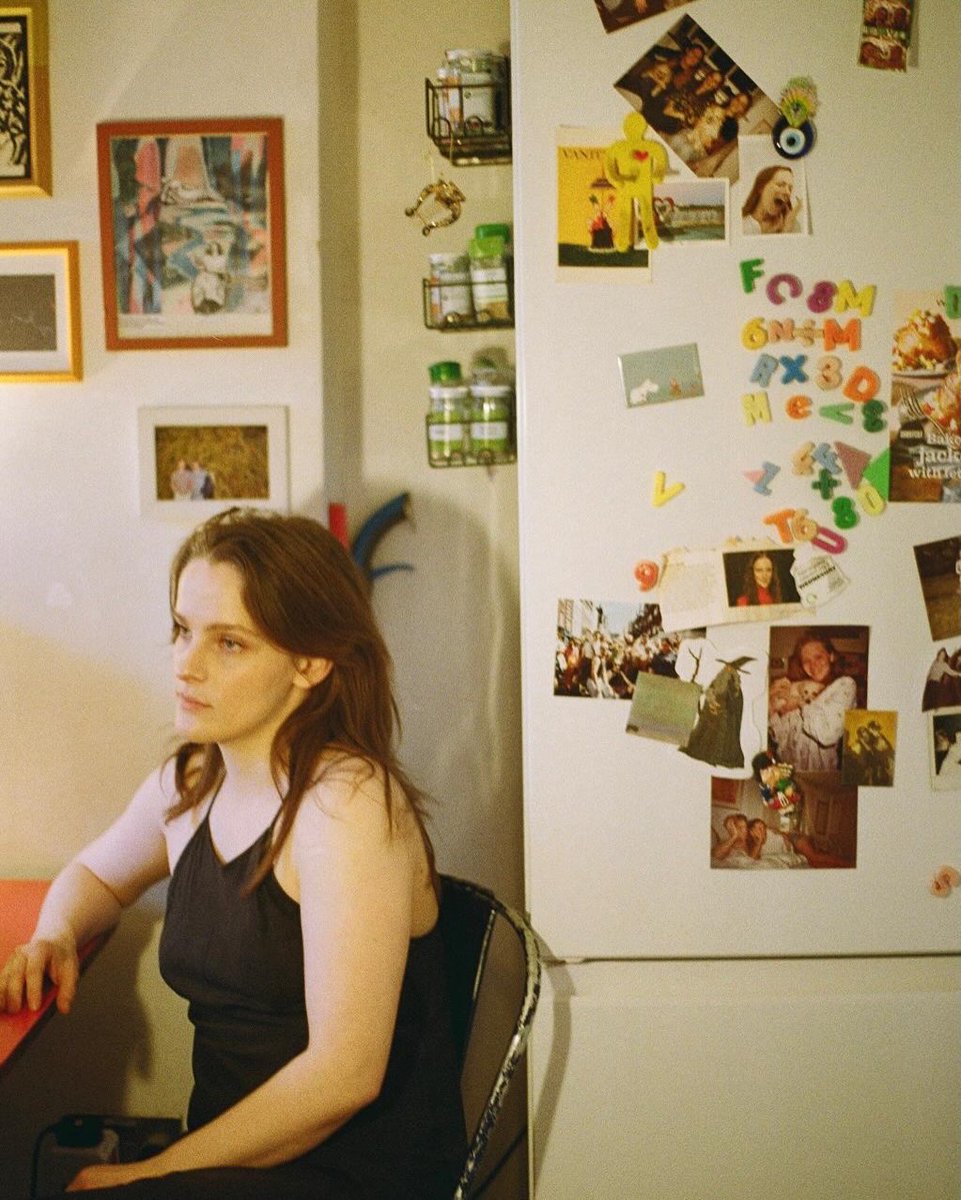 Charlie Vickers & Morfydd Clark Source tweet media