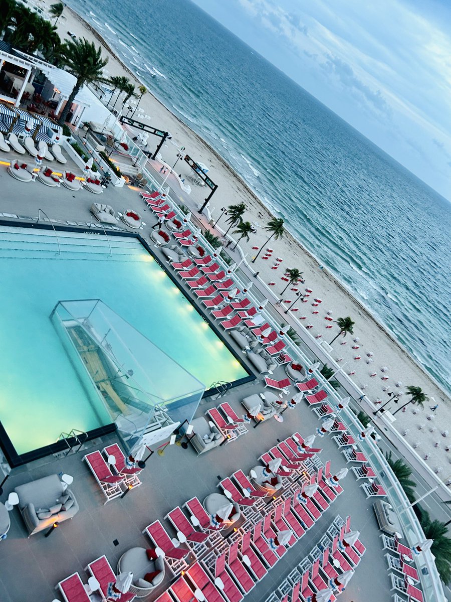 The Sexy Swinger Miami tweet media