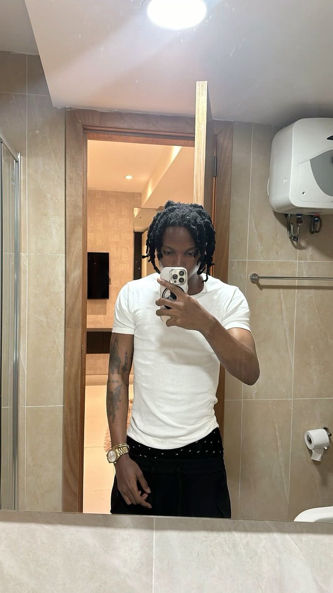 40ty🏦🏧 tweet media