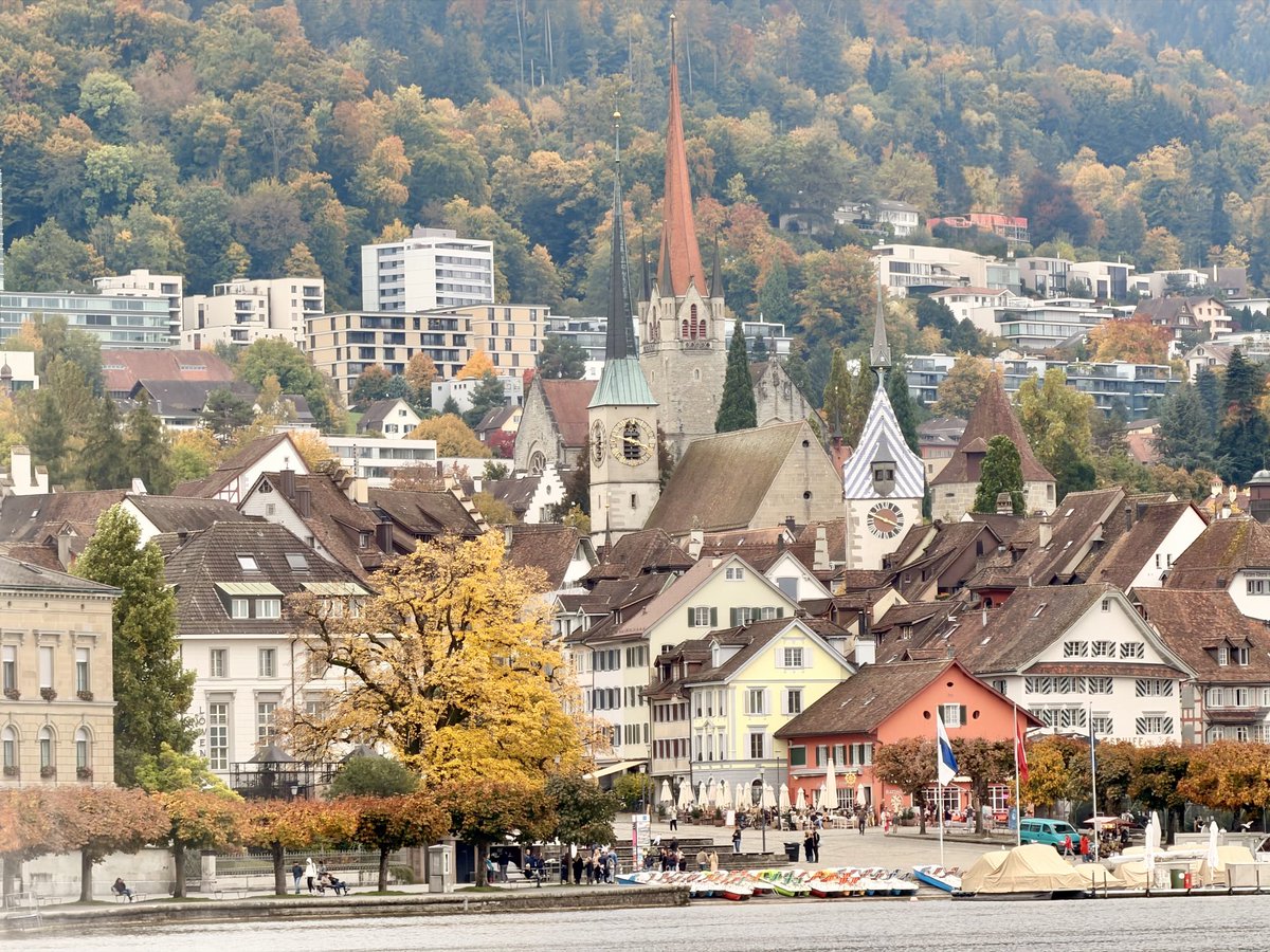 JochenP10's tweet photo. When visiting #Switzerland don’t forget to have a look at lovely city of Zug! It’s only a 20min train ride away from Zurich. Highly recommend to visit during cherry blossom 🌸 which starts now. Don’t forget to book your hotel via @travalacom for nice discounts and givebacks https://t.co/3sytrLv2Oe