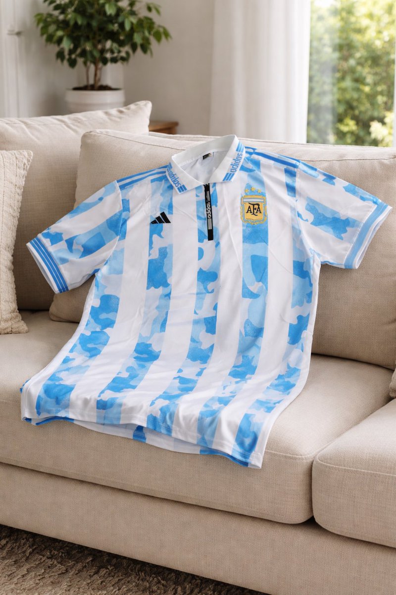 Oyeronkebaby's tweet photo. ARGENTINA CONCEPT POLO 👕 🇦🇷 
AVAILABLE IN SIZES
PRICE 🏷️ N16,000
CUSTOMIZATION 🏷️ N3,000

Kindly repost🙏🏼🙏🏼 https://t.co/egkagtn8rf