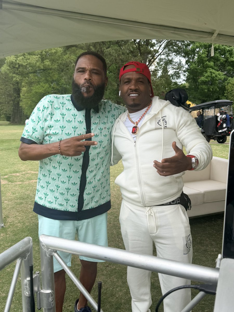 DJROBEROB Child Of God tweet media