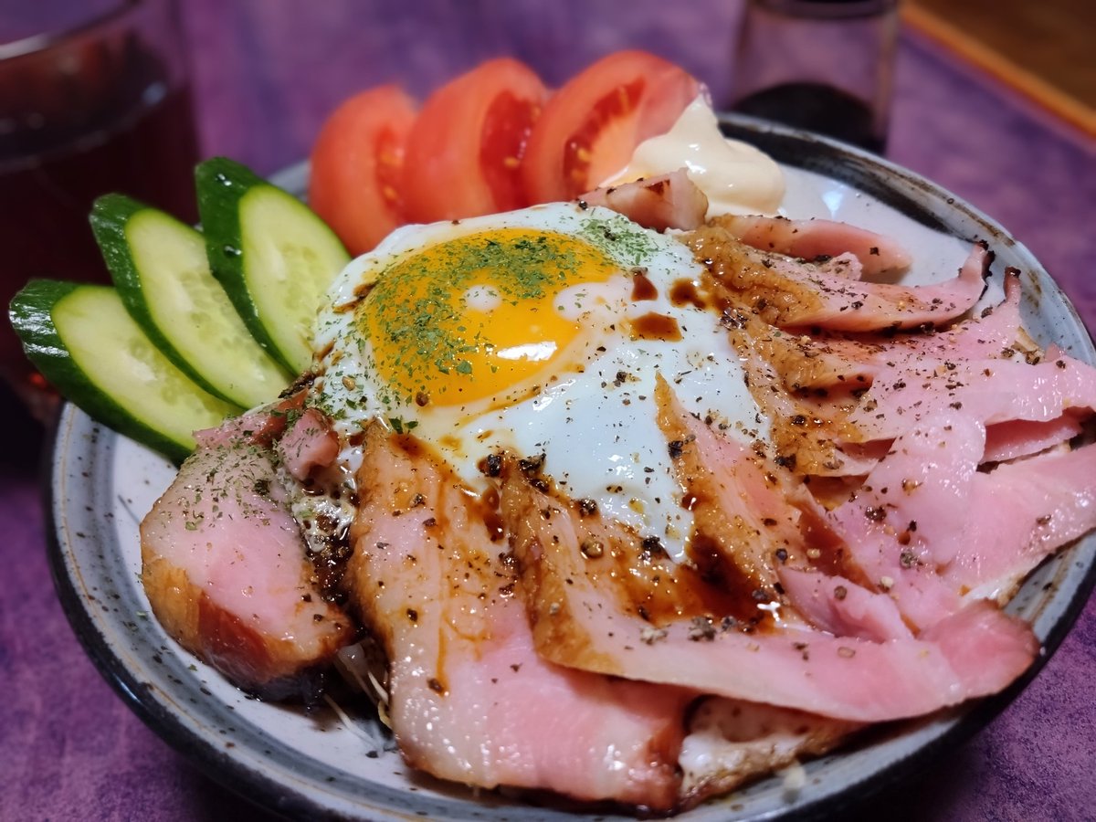 豆蔵🍳【ベーコンエッグ丼の使徒】 tweet media